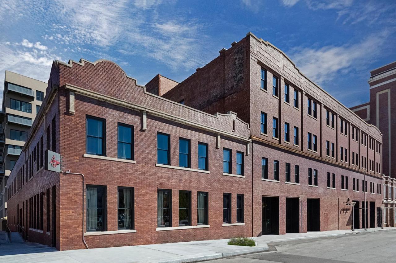 Crossroads Hotel Kansas City Exterior photo